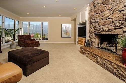 4th image of 284 Saint Katherine Dr