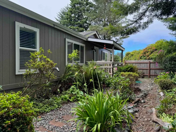 303 Hill St, Crescent City, CA 95531