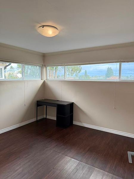 Burnaby House for rent - 4 Bedrooms — photo 4