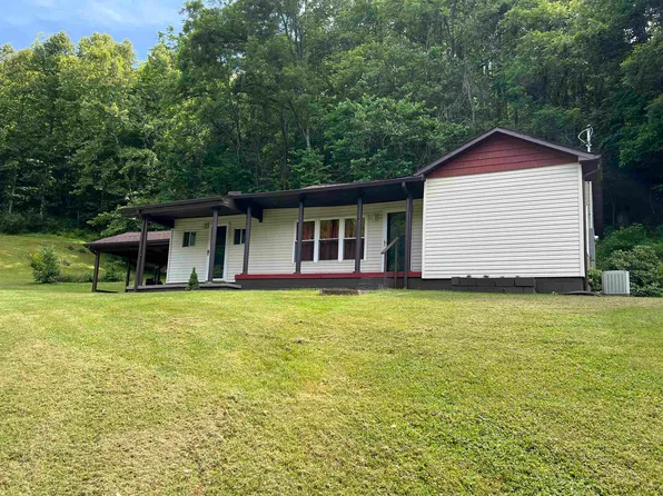 128 Genoa Hill Rd, Genoa, WV 25517