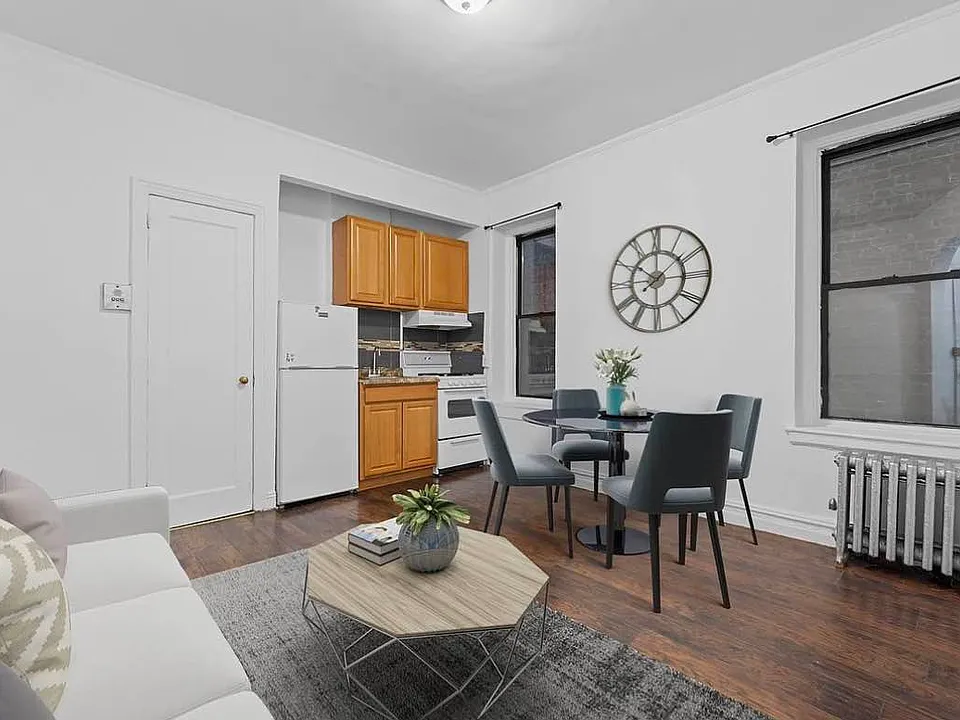 94 Hamilton Pl #2E