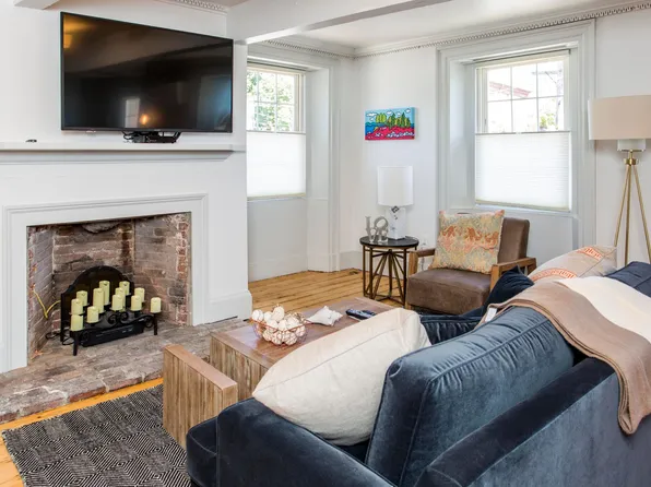 84 High St APT 3, Portland, ME 04101