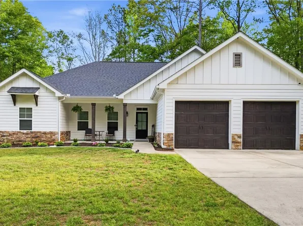 186 Chester Harris Dr, Dallas, GA 30132