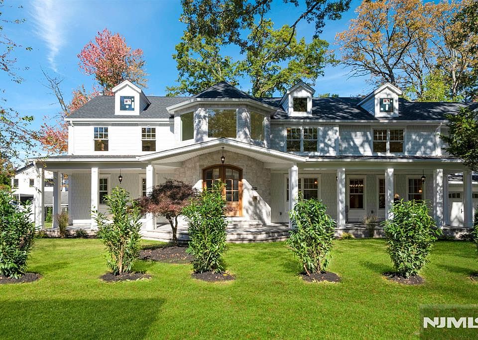 1st image of 115 Morris Avenue