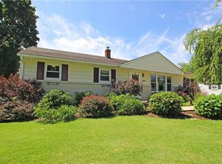 634 Apple Blossom Rd, Easton, PA 18040