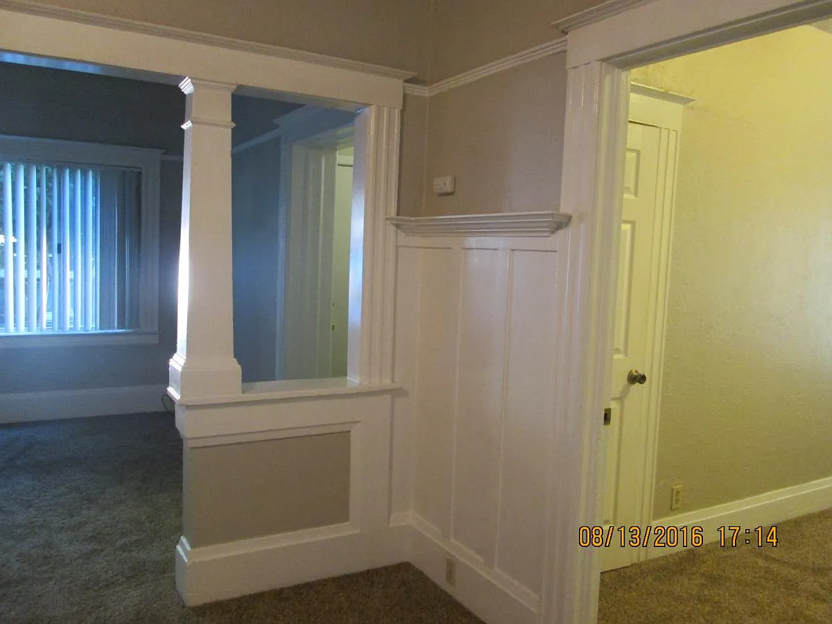 2 bed, 950 sqft, $2,050 — Photo 4