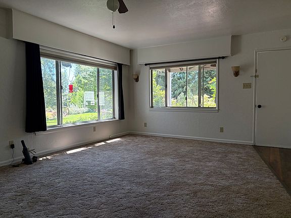 5th image of 5703 Chapel Dr