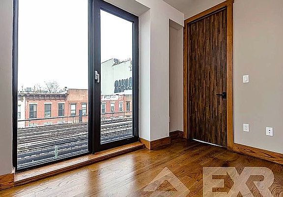 4th image of 853 Willoughby Ave #2FF