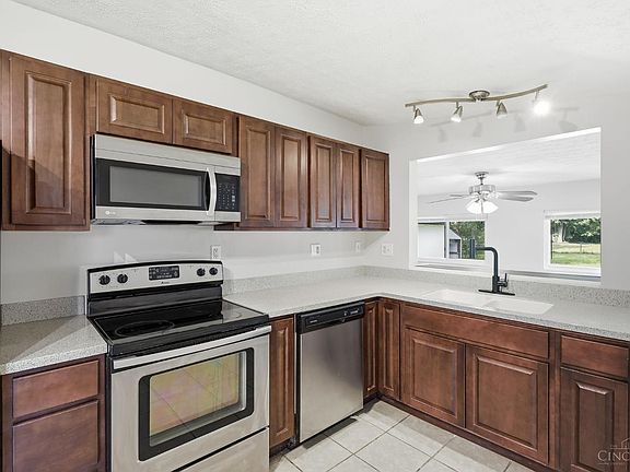 5th image of 519 S Union St