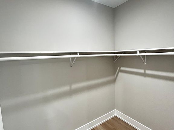 4th image of 401 E Walnut Ln #107