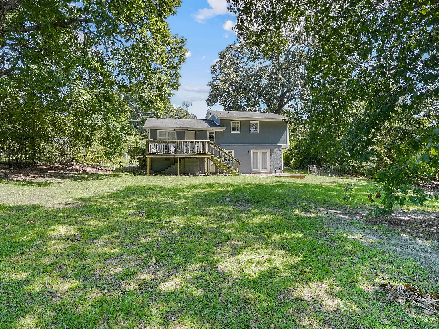 4 bed, 2.5 bath, 1682 sqft, $1,800 — Photo 2