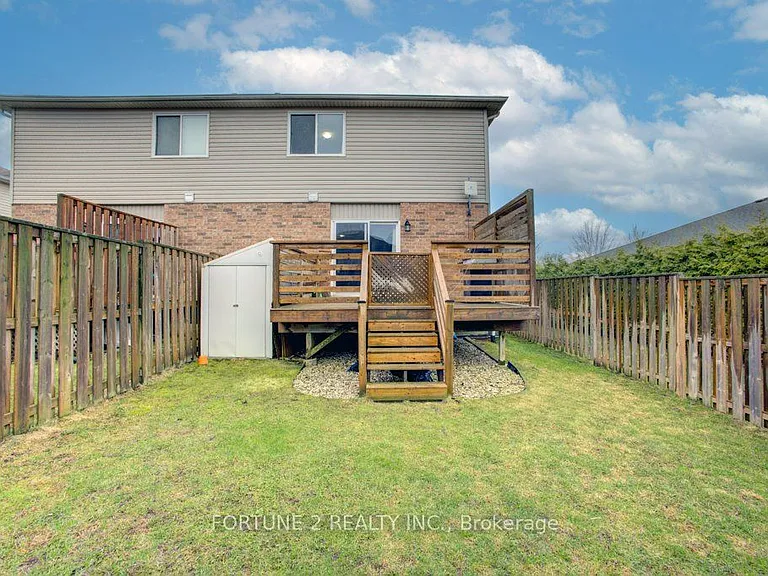 455 Danby St E — Photo 32