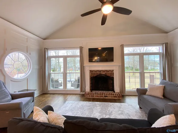 2716 Whistler Ln SE, Owens X Rds, AL 35763