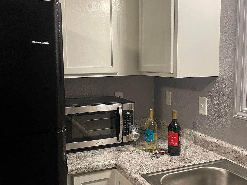 1st image of 24635 Thelmadale Dr