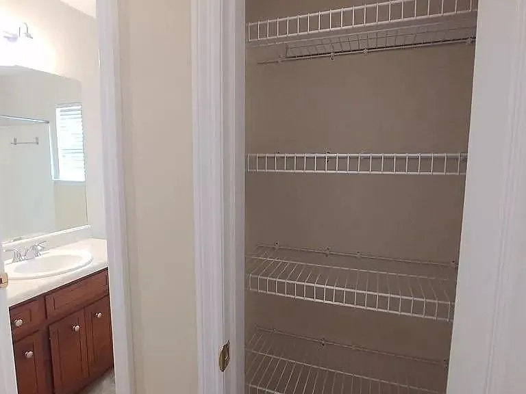 104 Brookfair Ln — Photo 16