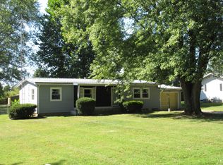 5728 Chestnut Hills Rd NE, Newark, OH 43055