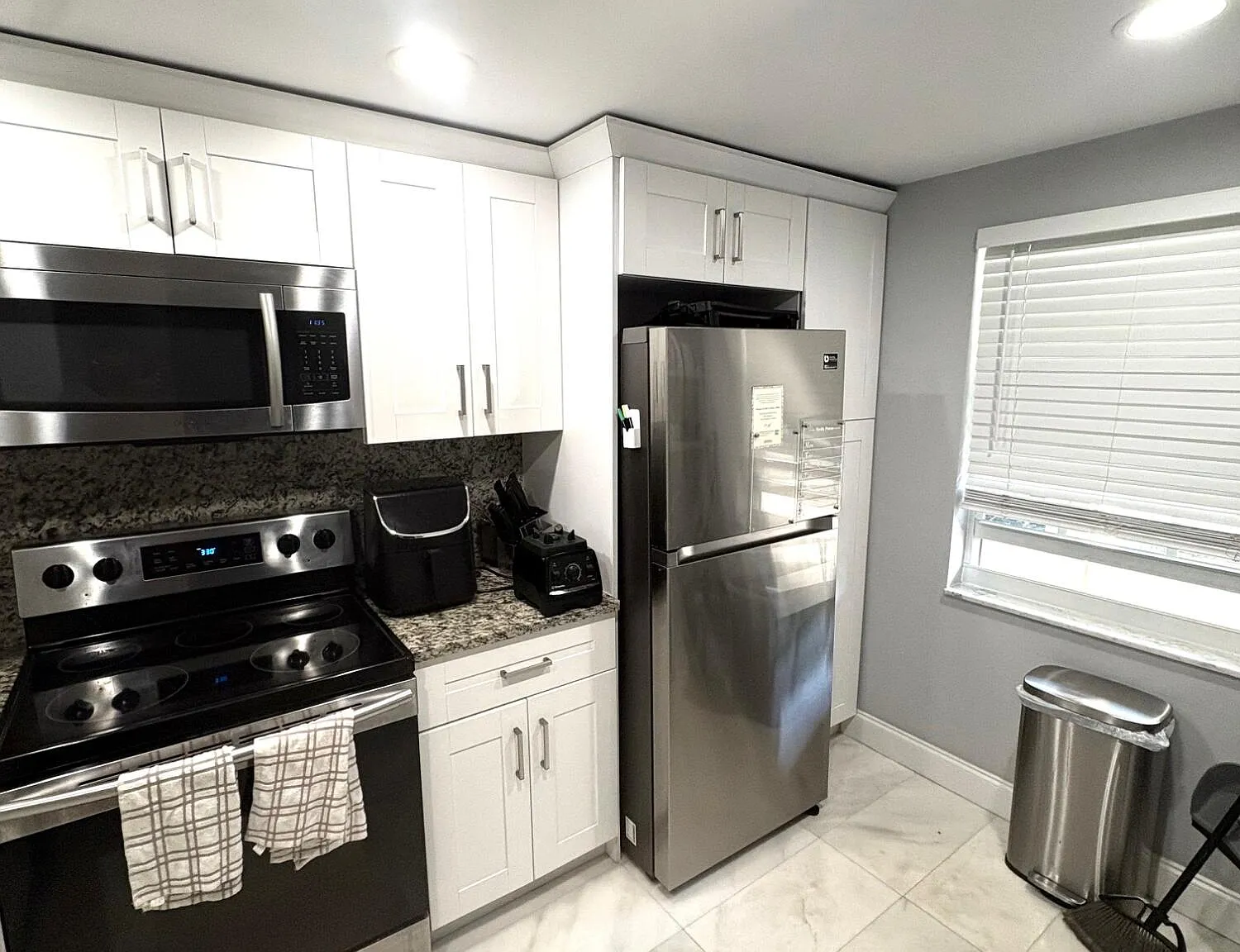 2 bed, 2.0 bath, 1064 sqft, $2,450 — Photo 3