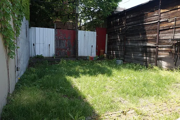 Rented by Citi Nest Group LLC | media 44