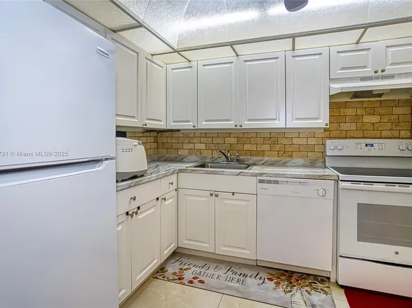 16851 NE 23rd Ave #A319, North Miami Beach, FL 33160