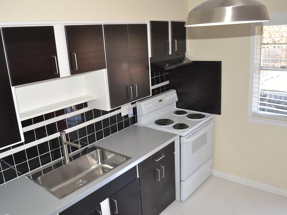 1st image of 5203 Gaston Ave APT 211