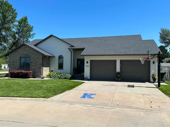 4304 19th Ave, Kearney, NE 68845