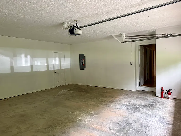 175 Highland Cir — Photo 39