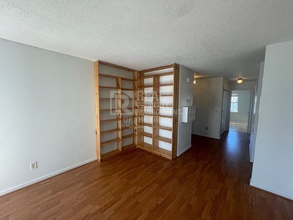 3rd image of 4324H Edith Ln