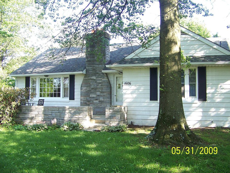 Stone porch/chimney