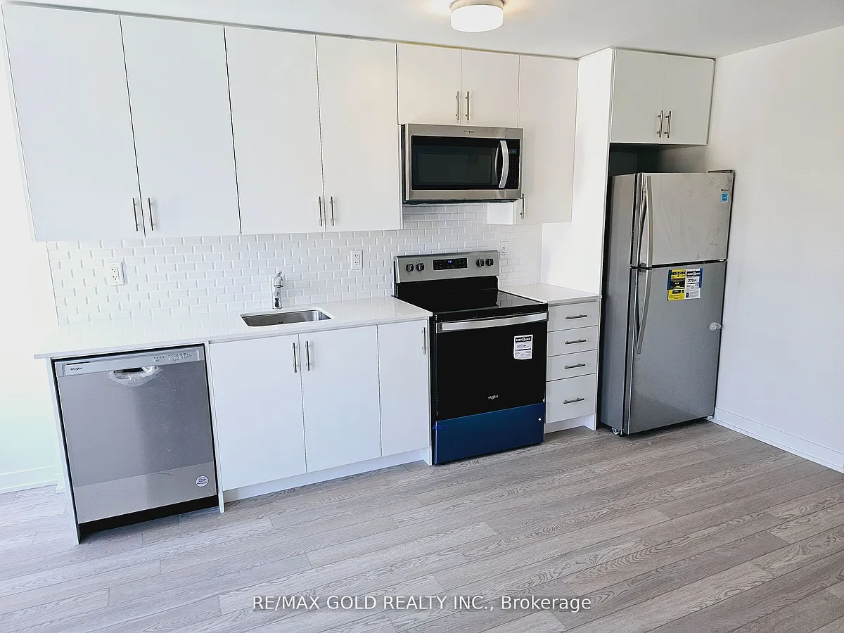 Building Photo - 3401 Ridgeway Dr #411
