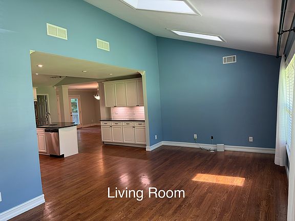 5th image of 1263 Poinset Pl