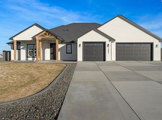 12600 Whiskey Riv #17, Pasco, WA 99301