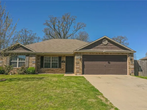 1380 Sango St, Springdale, AR 72764