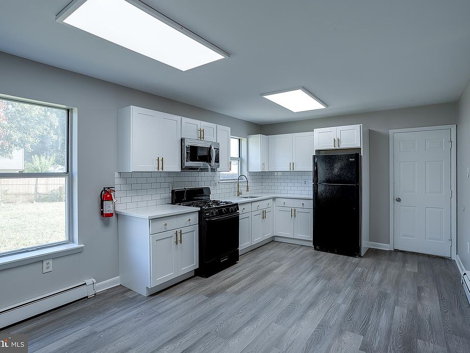 1st image of 111 Olive St