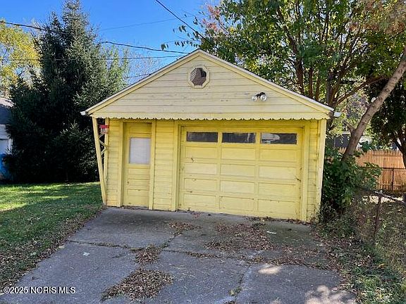 4th image of 743 Gramercy Ave