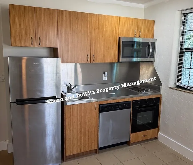 844 5th Ave S #12 — Photo 6