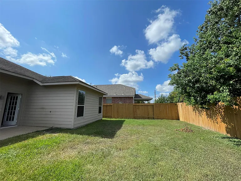 5811 Ranch Riata Ct — Photo 34