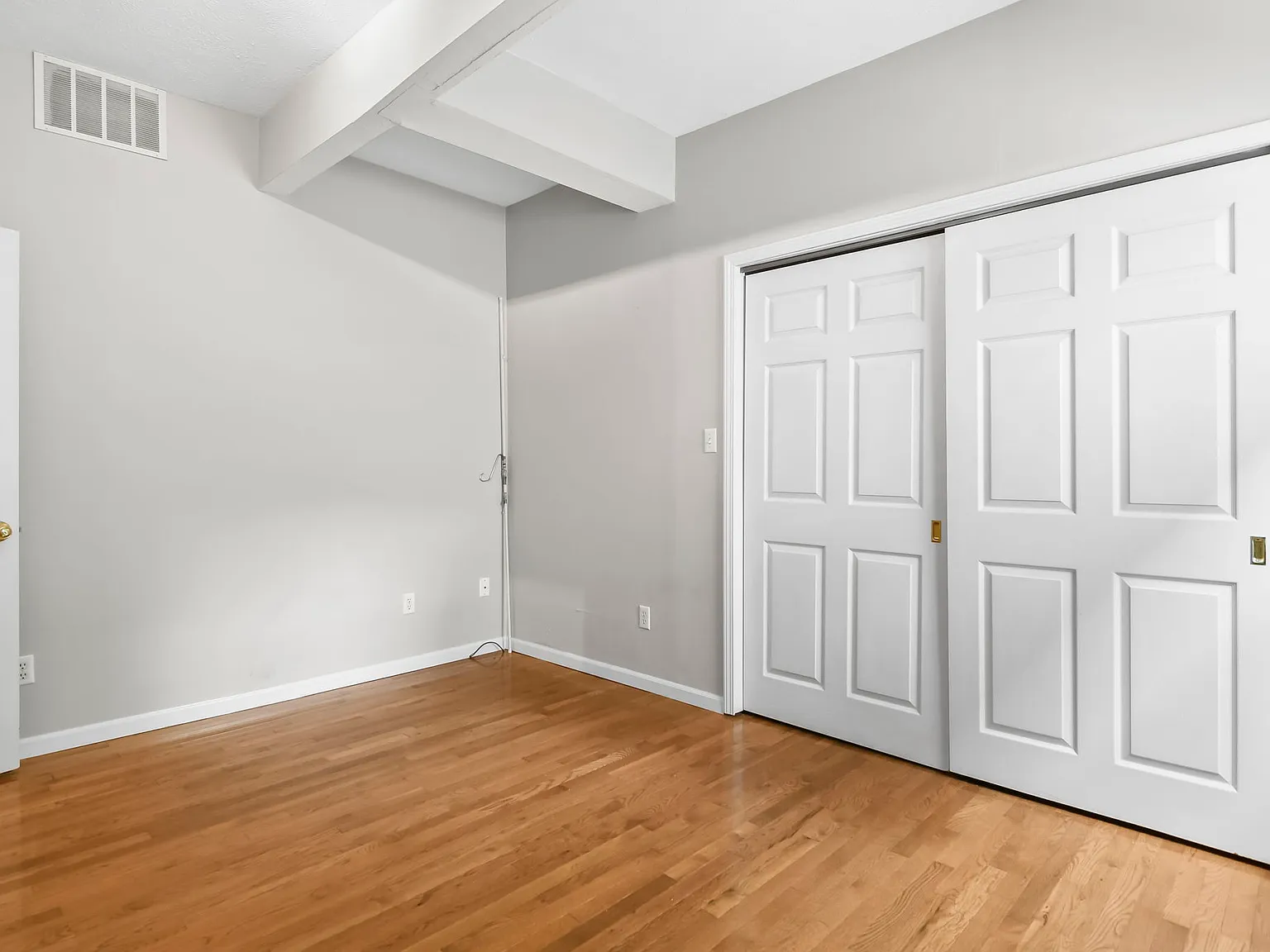 1309 S Walnut St — Photo 3
