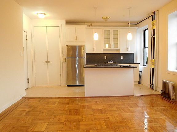 3rd image of 615 W 186th St APT 4C