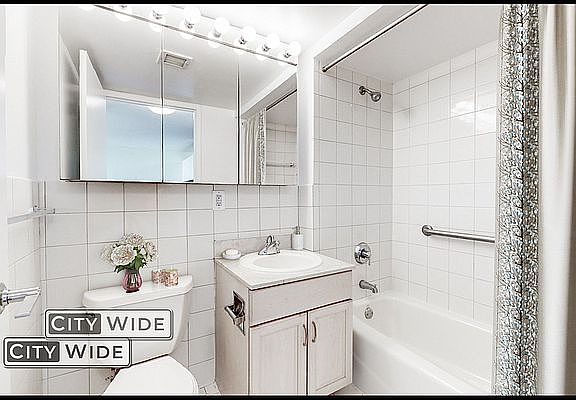4th image of 340 E 29th St #*10d