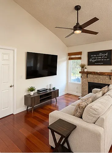 4 bed, 2.5 bath, 2959 sqft, $2,900 — Photo 4
