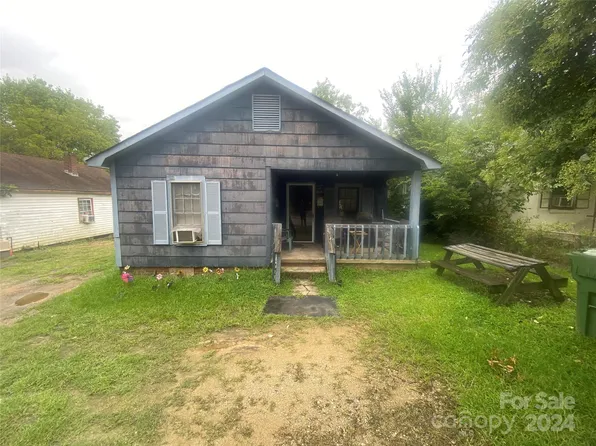 606 & 608 Hampton Rd, Lancaster, SC 29720