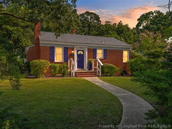 725 Poole Dr, Fayetteville, NC 28303