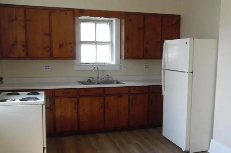 2378 Beech Ave #A — Photo 4