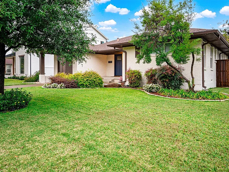 11702 Lochwood Blvd — Photo 3