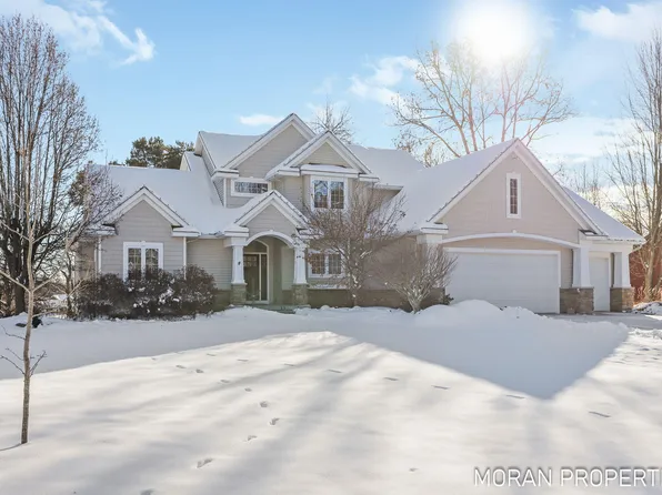 6978 Highland Dr W, Allendale, MI 49401