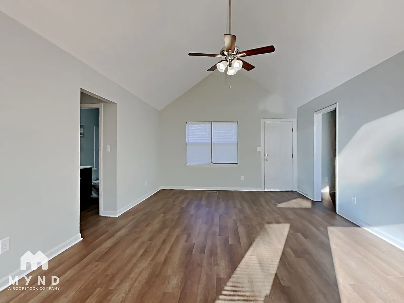 3 bed, 2.0 bath, 1176 sqft, $1,790 — Photo 4