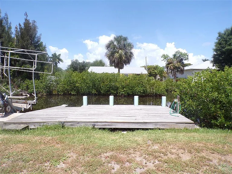 421 Orchid Dr — Photo 18