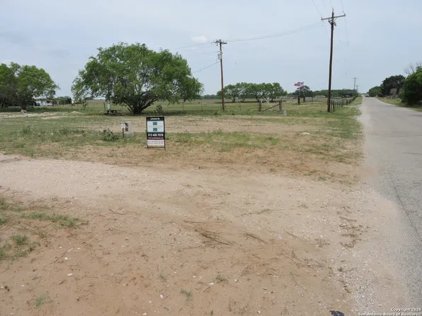 5968 Tabberer LOT 16, Poteet, TX 78065