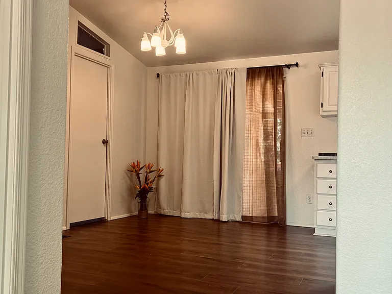 1602 N Hoover Dr — Photo 7