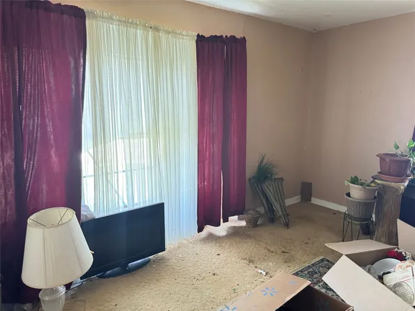 2414 Marfa Ave, Dallas, TX 75216